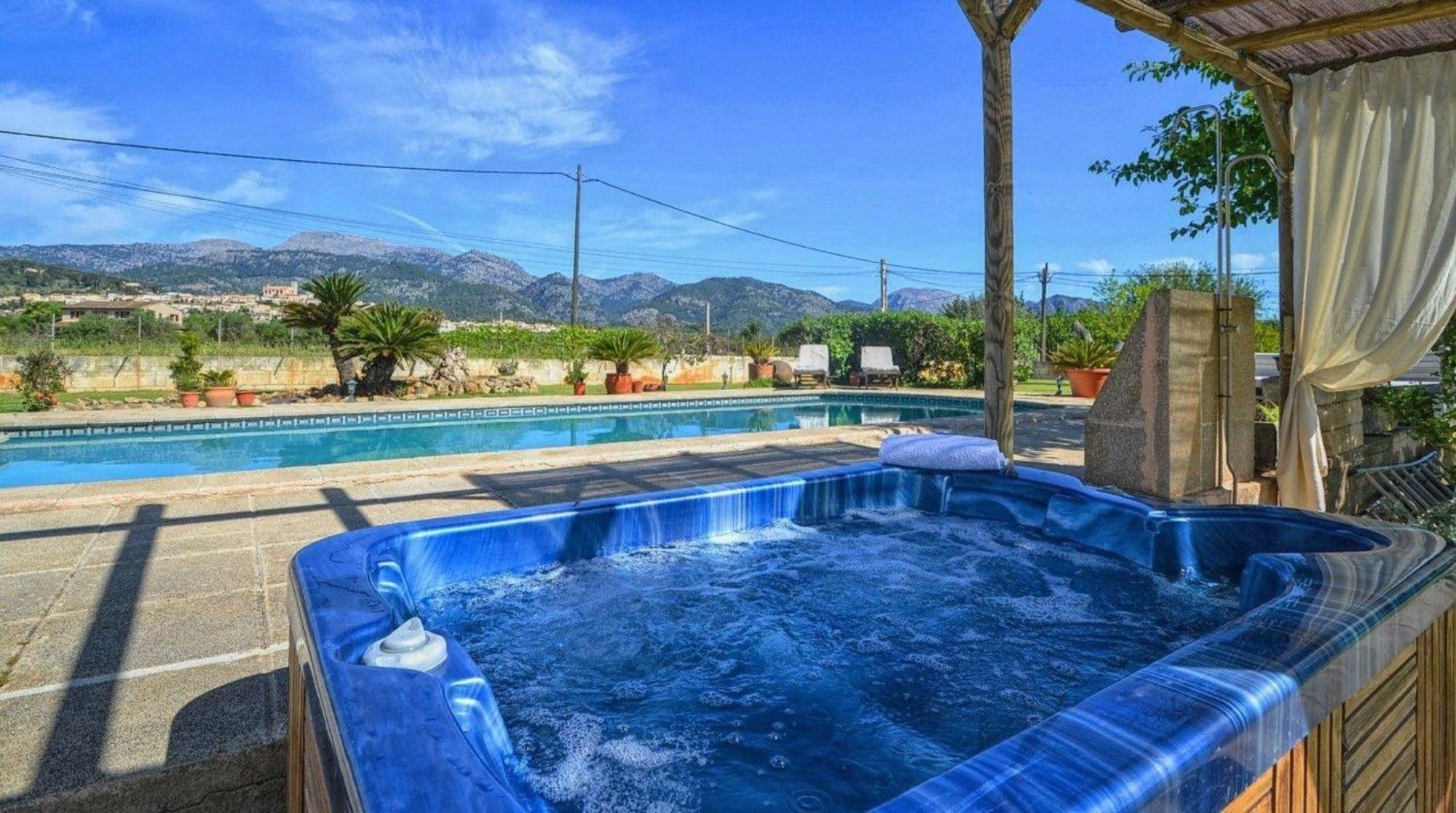 Gemuetliches Mit Panoramablick, Pool Und Whirlpool * Selva (Mallorca)